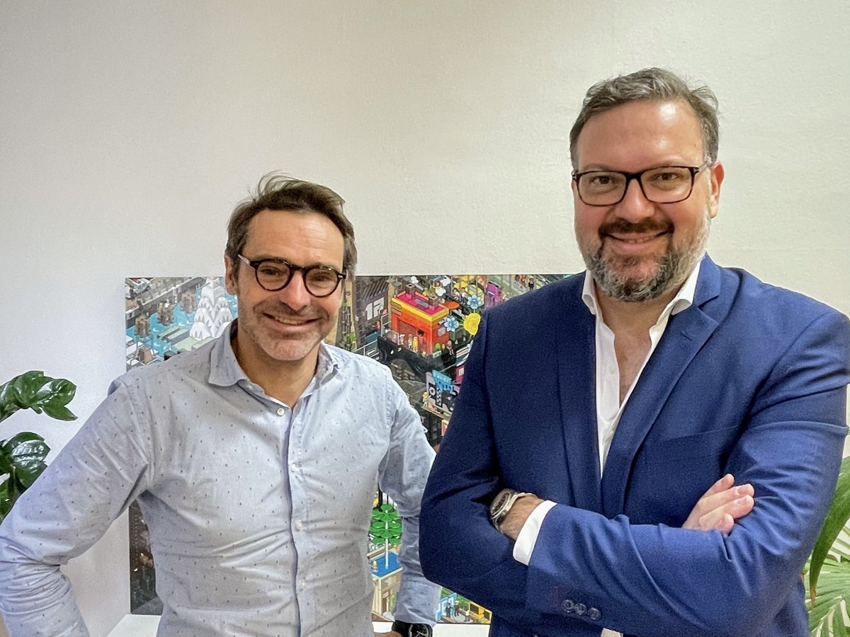 2021 BREAKING NEWS #1 : Hello LinkedIn ! Je suis fier de vous annoncer que (tag) Lionel Plessy me rejoint en tant que COO associé. Il apporte ses 25 ans d'expérience dans la livraison du dernier kilomètre. Nous allons scaler Deliver.ee ensemble. Welcome Lionel !