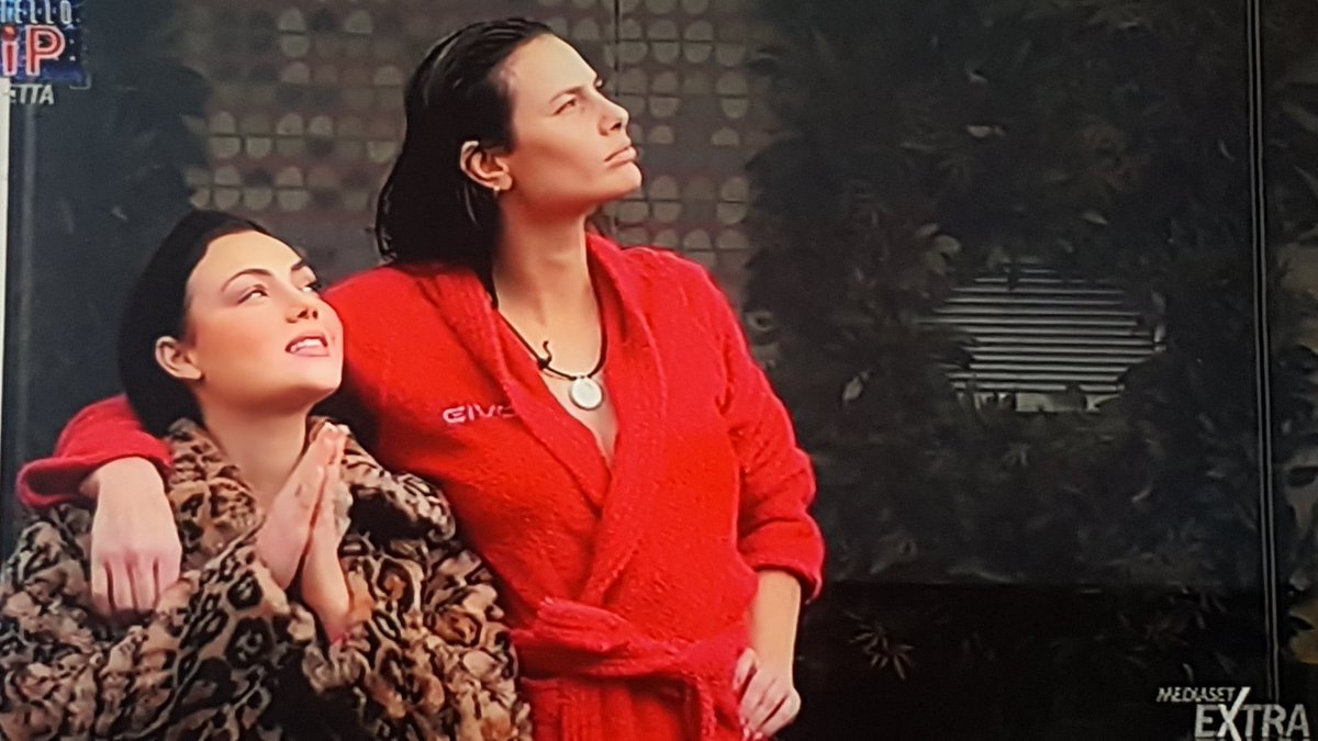WillyCannata's tweet photo. 👑 WORLD TOUR ROSMELLO 👑
#TUTTOREGOLARE
#TELEVOTOREGOLAREGFVIP
#rosmello #DayaneMello #DAYANESIAMOCONTE #dayaners #rosalinda #RosalindaCannavo #GFVIP #GFVIP5 #MUTISSIMI #DOUBLEQUEEN https://t.co/u3j670Np6O