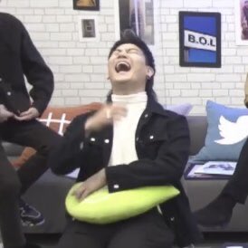 jinyounies's tweet photo. últimamente: 

ahgase                               ahgase
cada que                    después de
sale un                              2 horas
comunicado             entendiendo
de got7                 el comunicado https://t.co/lA8l7F5SOs