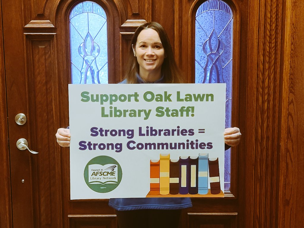 hmccarthy11's tweet photo. We support the #olpl staff! 📚💜📚
@olpl_ya https://t.co/SJVpLYvwNW