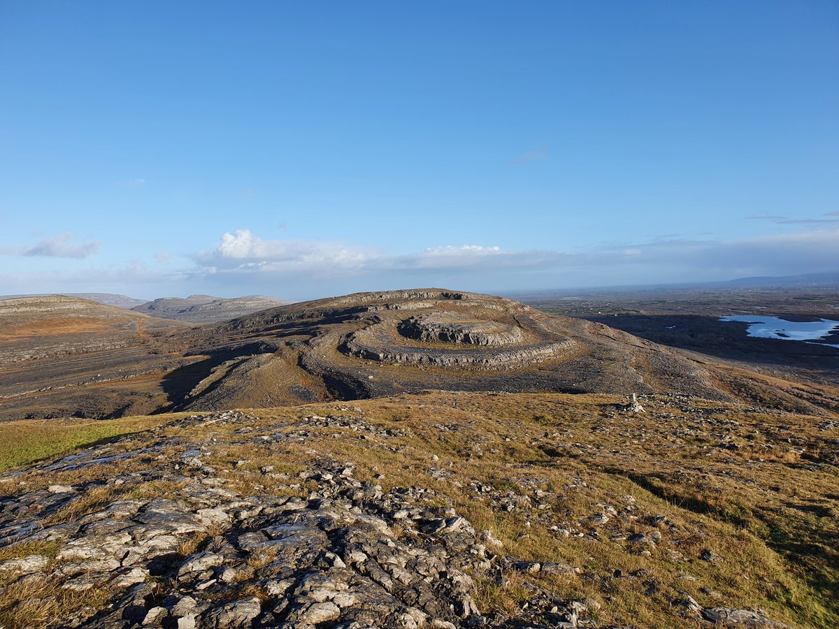 Dreaming of better days... feast your eyes on this beautiful image of the Burren taken by @cormac_mcginley @poloconghaile @Sust_Travel_Ire
@BurrenbeoTrust @SlowTravelStays
#whenwetravelagain #theburren #walking #ireland #burren #clarecountycouncil #WildAtlanticWay