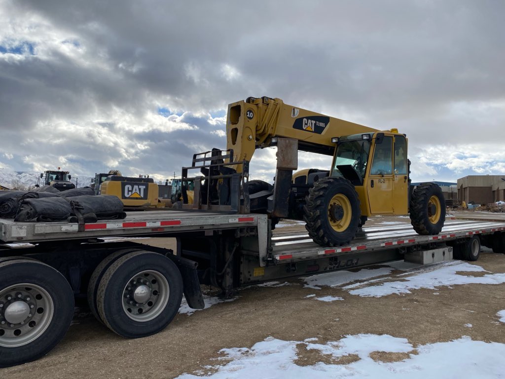 NtwdEquipTrans's tweet photo. Check out our latest shipment! #dropdeck #cat #freight #machinery #equipment #trucking #transport #shipping #shipment #load #transportation #freightbroker https://t.co/Mqj0qFFJFR