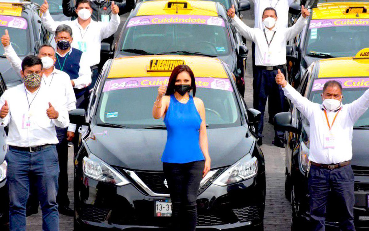 laredcincoradio's tweet photo. El @CONSEJO_TAXISTA lanza la campaña #24HorasCuidándote porque tus seres queridos se merecen viajar con toda la seguridad. Contacta vía whatsapp 22.25.35.40.80 o al teléfono 222 242 57 77 #SitiosSeguros 😊👍 #EmergenciaSanitaria #COVID19 #LosTaxisMasSeguros https://t.co/TRlaZFD7a8