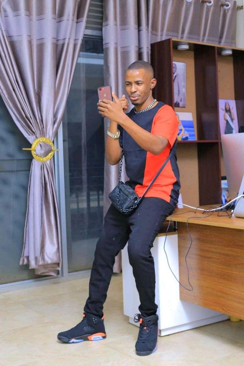 shakzboutiqmbra's tweet photo. Going through your orders like...
We are open for all your latest in men's street wear.
#Certifiedcelebritystylist
#Celebritystore https://t.co/7SeRJ1GEJY