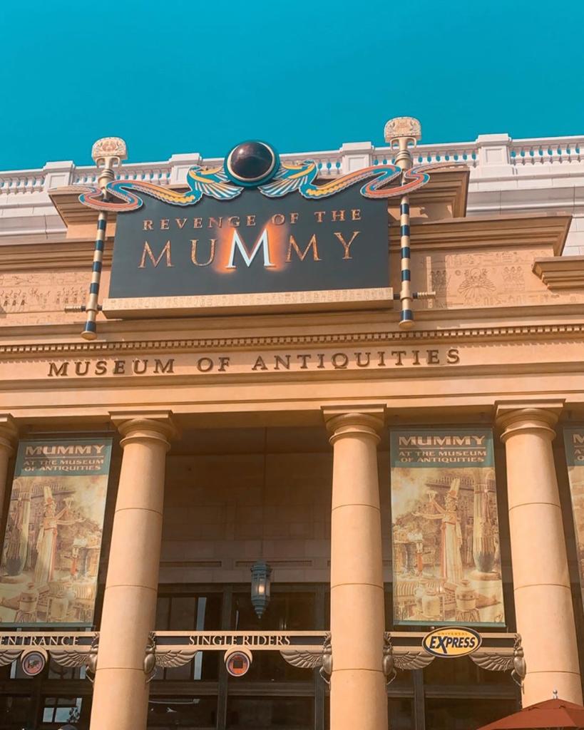 UniversalORL's tweet photo. Friendly morning reminder to HAVE YOUR CUP OF COFFEE! ☕ 

IG 📸:: tiadoesdisney https://t.co/FcIJZ30C09