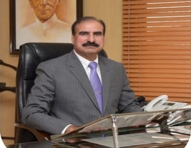 Humna82903180's tweet photo. Army ne inko jang karni to sikha di par ye nhi btaya jang apne bacho se nhi dushmano se ki jati hai.
Shame on you!
#Numl_rector_ghar_jao 
#RectorNuml_IsResponsible_ForThisMess 
#NUMLians_under_Police_torture 
#NumliansProtest_For_Justice https://t.co/Rfbu3aXQyf