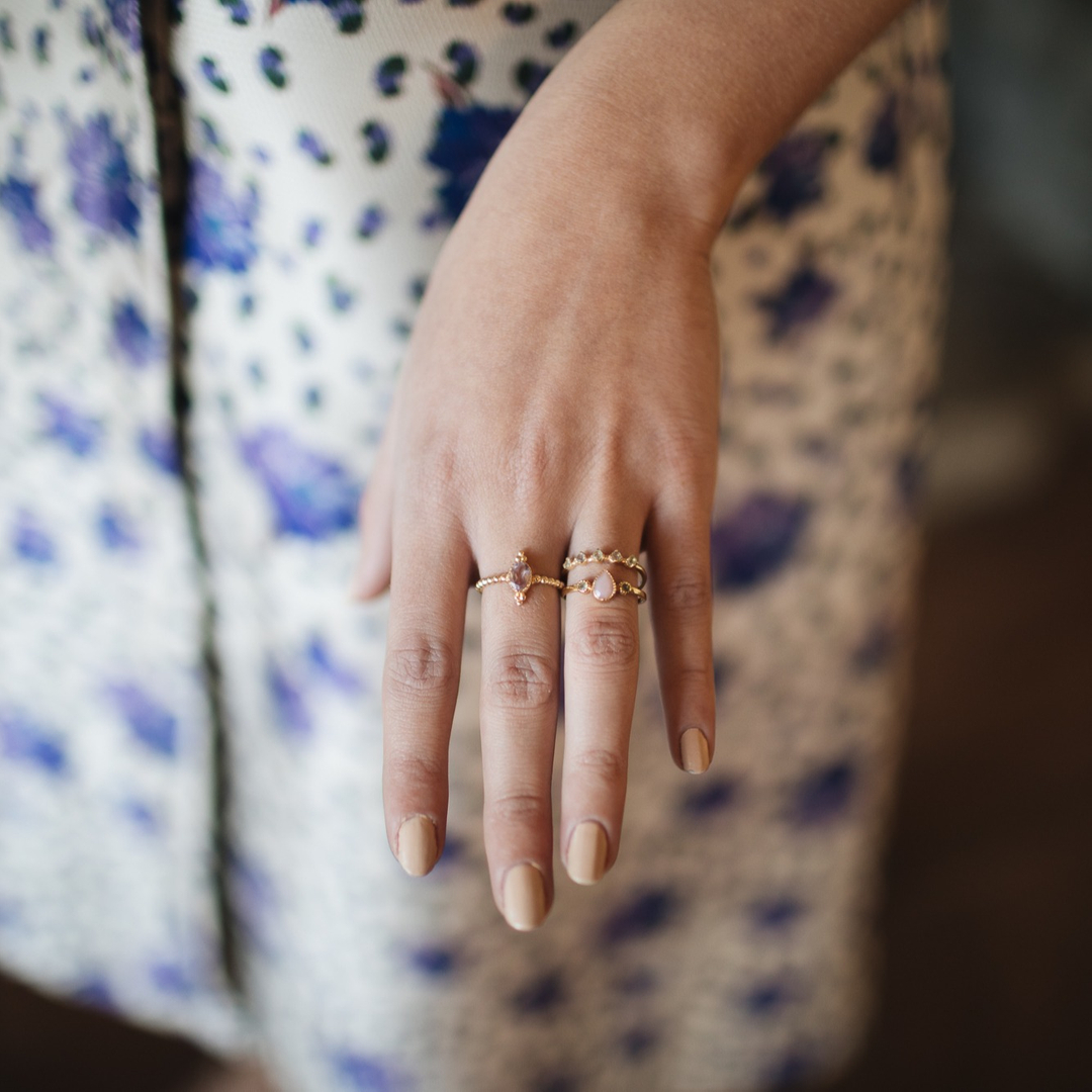 El combo perfecto de los anillos COLLINS, LARSSON y EMILY💫 de @attrium_shop 💍

Consíguelos aquí y descubre los colores disponibles 👉👉 social.acuscomplementos.com/magical_attrium

Fotografía : @_bengalu
Vestido : <a href="/esthernoriega/">Esther Noriega</a>
Joyas : @acus_complementos
Laz