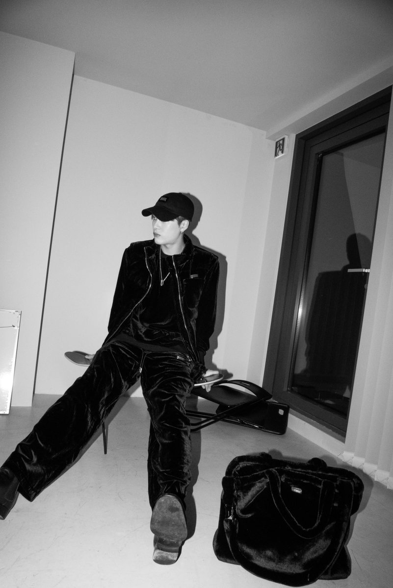 FASHIONSNAP tweet media
