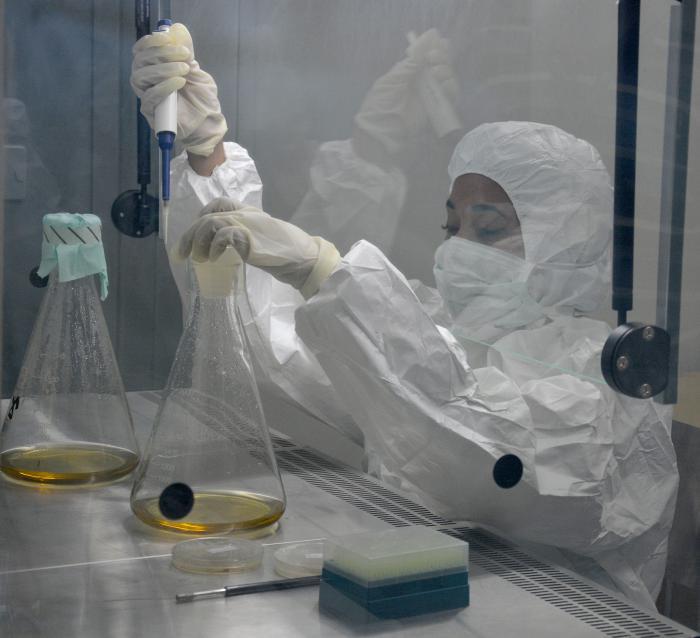 La #MujerCubana es decisiva en el desarrollo económico y social de la nación y ha protagonizado, año tras año, una importante contribución a la ciencia cubana, como lo demuestran los múltiples premios nacionales de la Academia de Ciencias de #Cuba    (ACC) obtenidos por ellas.