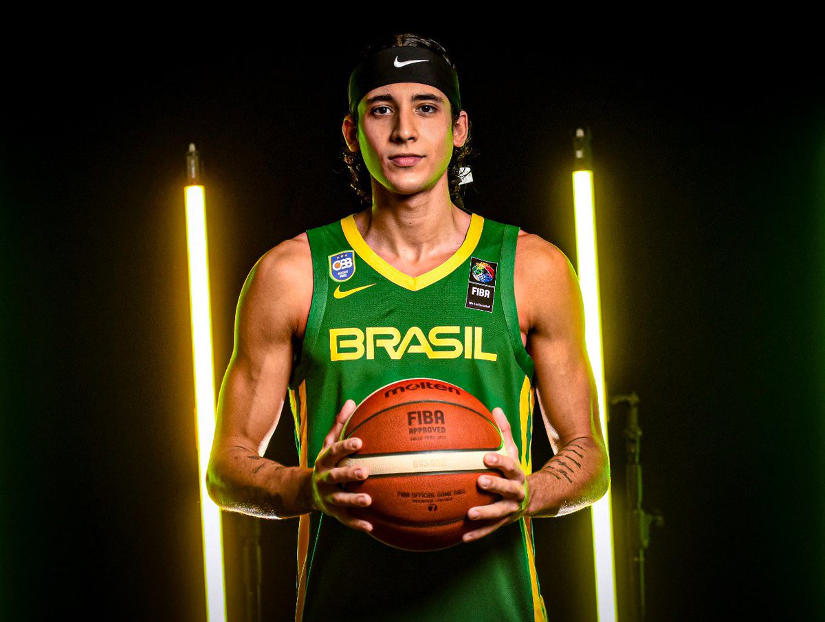 bahiabasket's tweet photo. ¡¡Rumbo a la AmeriCup!! 🏀🇧🇷
@CaioPacheco09 fue nuevamente seleccionado para representar a @basquetebrasil en los duelos ante Panamá y Paraguay en las Ventanas FIBA del próximo 21 y 22 de febrero.
¡Parabéns, Caio Pacheco! 🤜🤛
#orgulloBB
#VamosBahia
#eljuegonosinspira https://t.co/Uj26HZbDmD