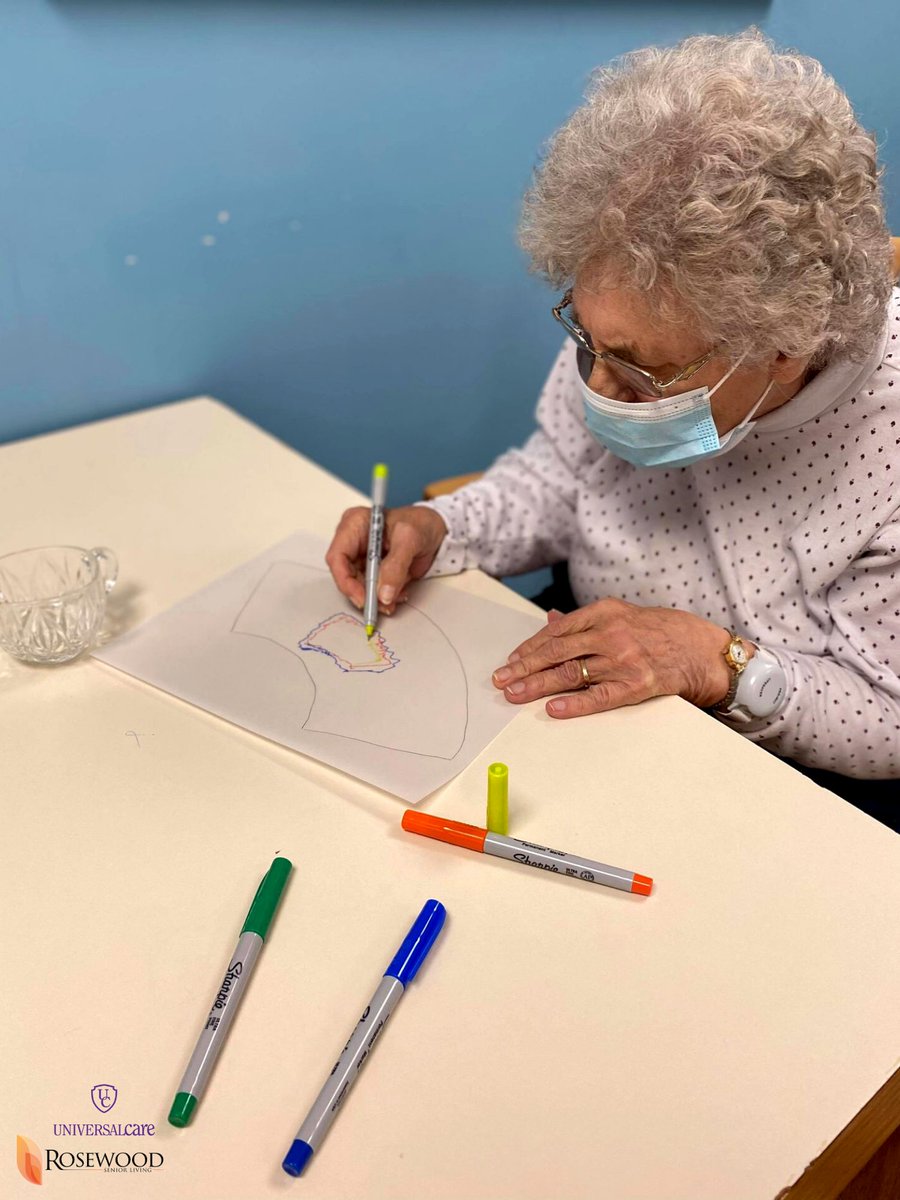 RosewoodSimcoe's tweet photo. Rosewood residents tried something new during crafting this week - wine glass lampshades 🍷 awesome job, ladies #seniorcrafts #retirementliving ✏️ https://t.co/o9vHcErjGW