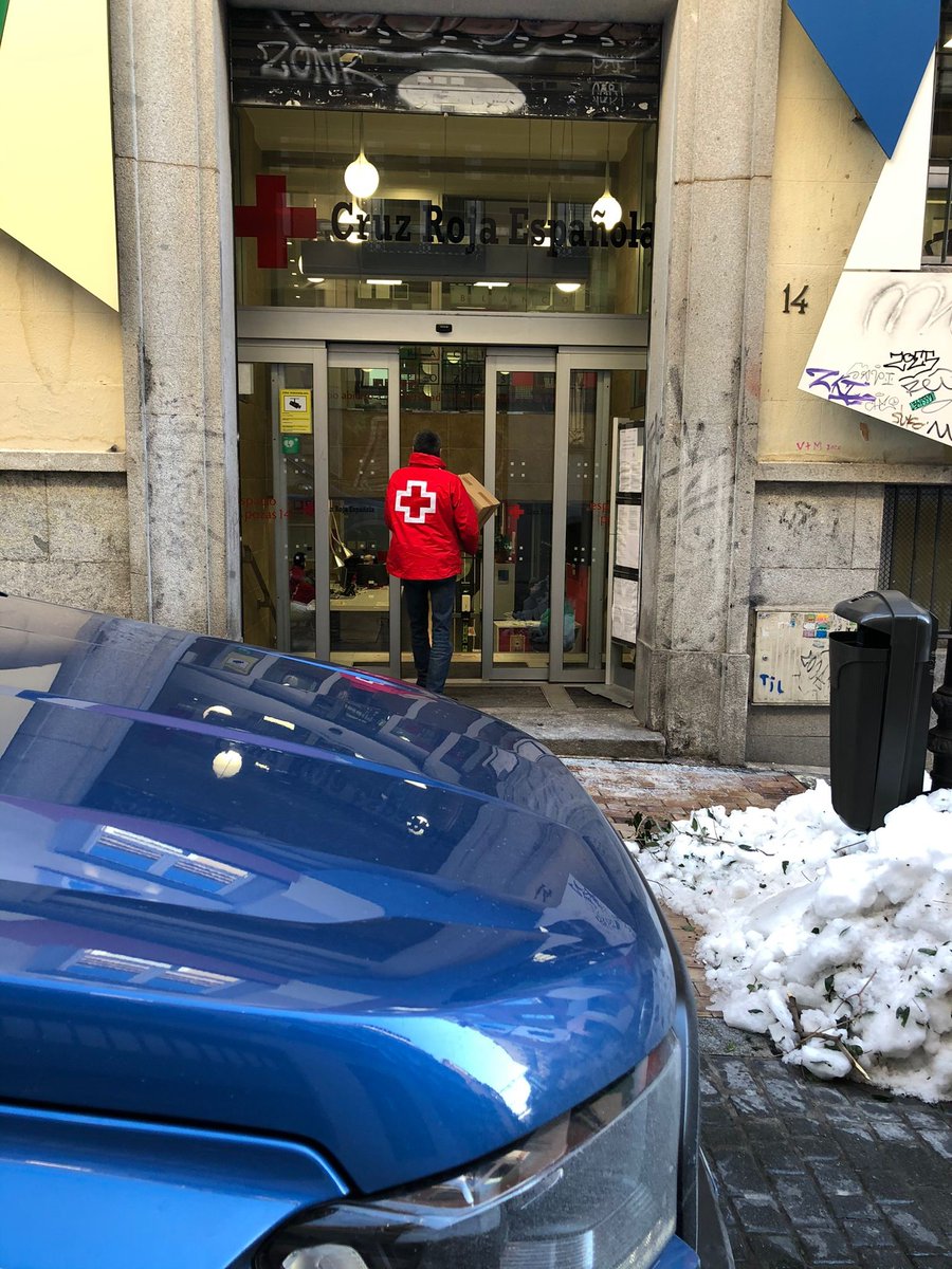 FordSpain's tweet photo. ❄ ¡Encantados de haber participado en la labor de ayuda humanitaria de @CruzRojaEsp tras el temporal #Filomena! 🚑Aquí estaremos para ayudaros siempre que nos necesitéis 💪¡Enhorabuena por esas más de 8.600 intervenciones realizadas, sois grandes! 👏 @RSCruzRojaMad @deysaford https://t.co/N8JSypbTAr