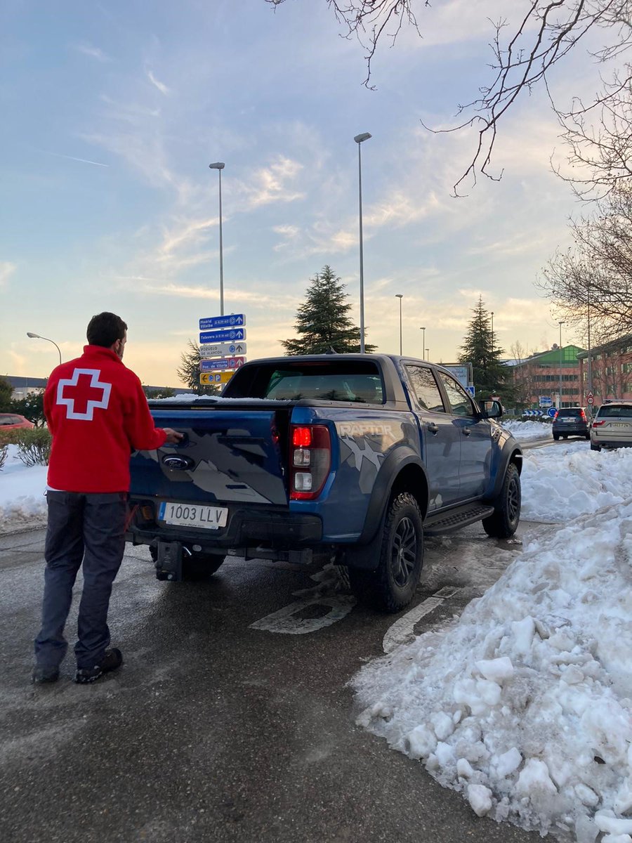 FordSpain's tweet photo. ❄ ¡Encantados de haber participado en la labor de ayuda humanitaria de @CruzRojaEsp tras el temporal #Filomena! 🚑Aquí estaremos para ayudaros siempre que nos necesitéis 💪¡Enhorabuena por esas más de 8.600 intervenciones realizadas, sois grandes! 👏 @RSCruzRojaMad @deysaford https://t.co/N8JSypbTAr