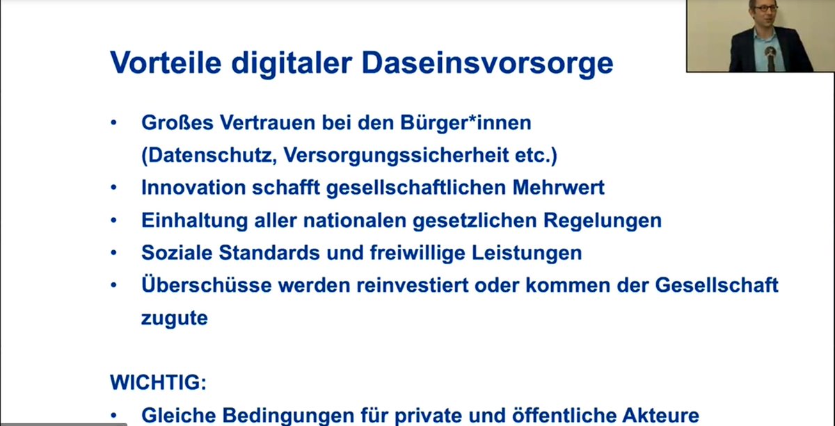 SWM_Muenchen's tweet photo. Wie greifen private Wettbewerber bzw. globale Plattformunternehmen kommunale Dienstleister an und welche Wettbewerbsvorteile haben sie? Dieser Frage geht @gradl in seinem Vortrag auf den Grund. #DigitaleDaseinsvorsorge https://t.co/KpNnxyr3KC