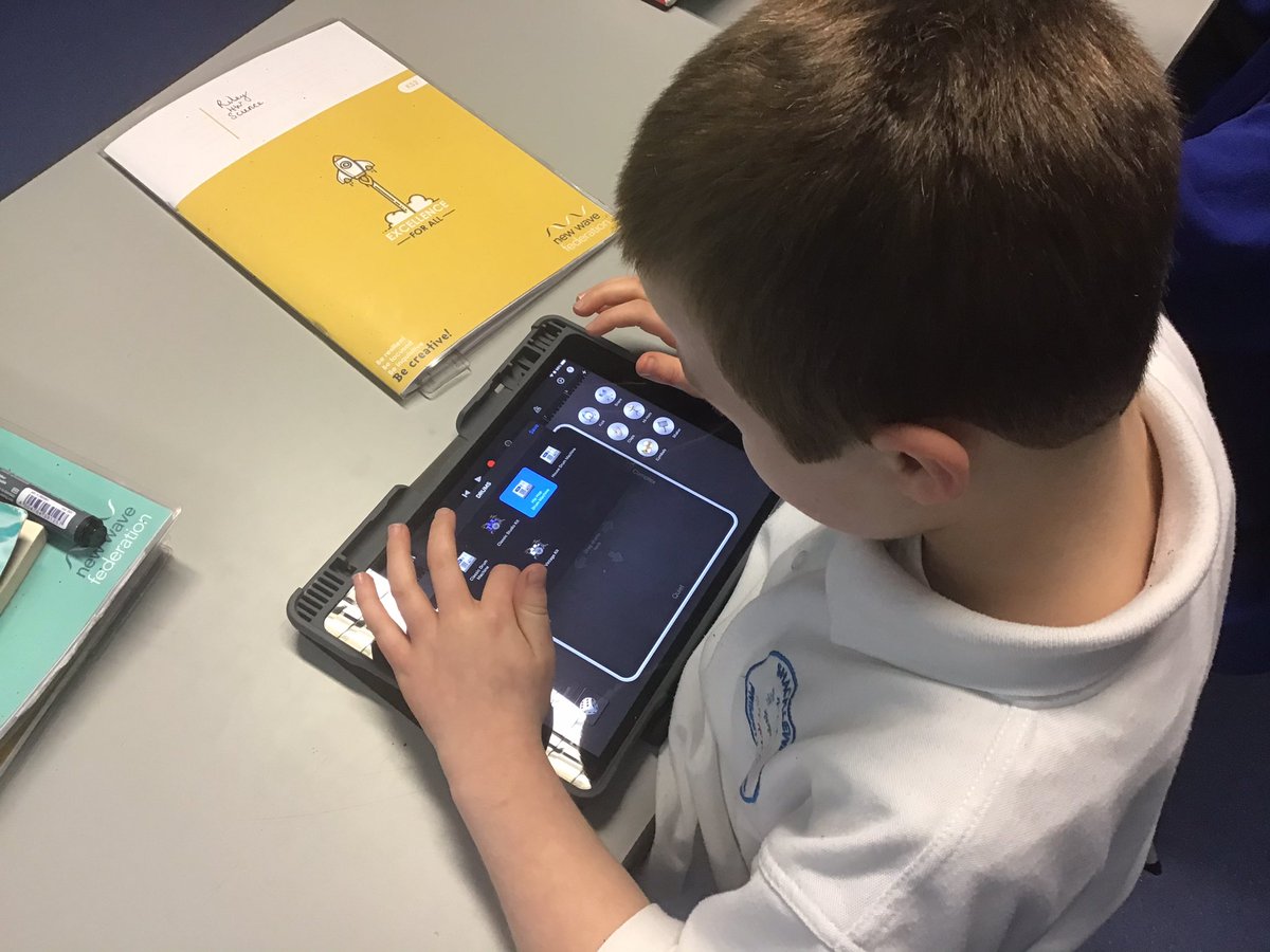 StrideMiss's tweet photo. So impressed with Year 4’s ability to test pitch using GarageBand to learn about sound in their science lessons. I am always so impressed by their digital knowledge 🎶🥁🎹 @ShacklewellE8 #NWFed https://t.co/cIj5CXv4NZ