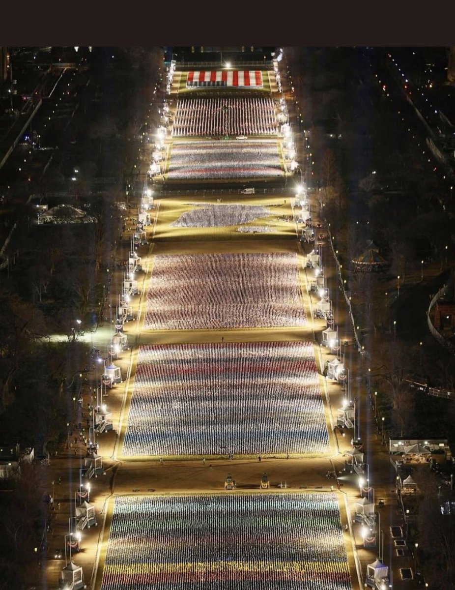 davidhogg111's tweet photo. There are 200,000 flags

If you want a scale of the horrific human cost of COVID-19 in the United States for each of these flags there are 2 Americans that have died from Covid. 

About the same number of Americans died in WWII https://t.co/tqPTGolpyM