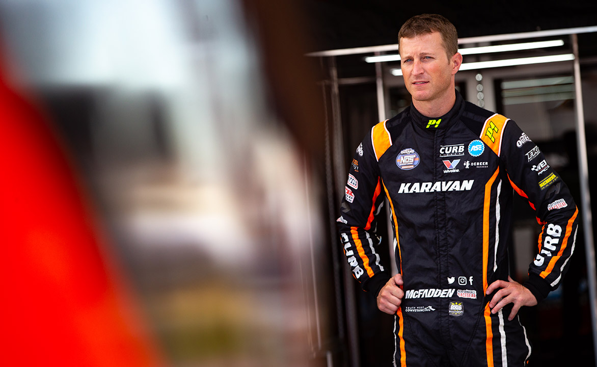 WorldofOutlaws's tweet photo. #FLinFeb has been good to @kaseykahne.

He's visited Victory Lane @VolusiaSpeedway as a driver and owner &amp; @KKRdirt has collected 6⃣ @DIRTcarNats titles.

He'll be back behind the wheel to hunt more 🐊 trophies with his team come Feb.

𝗥𝗘𝗔𝗗 𝗠𝗢𝗥𝗘: https://t.co/O01XThfNuR https://t.co/UsRd17iDrC