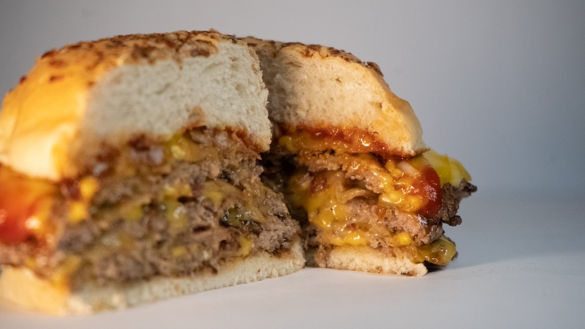 REGALITO🔥 5 Combos de Burger, Papas Fritas &amp; Birra🍔♥️

¿Lo queres? Seguinos y RT💪🏼