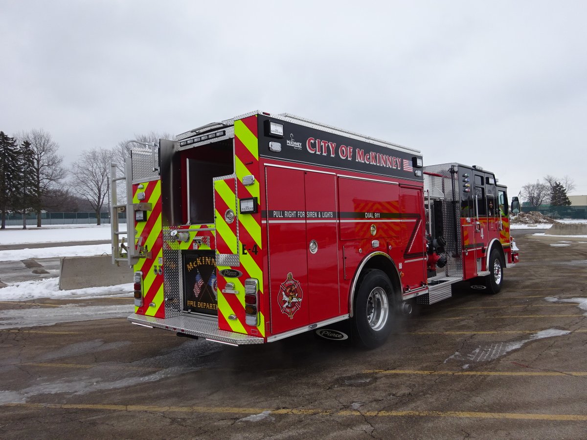 SiddonsMartin's tweet image. Twin #PierceEnforcer pumpers headed home to @mckinneytxfire! 84" Enforcer clean cabs, 500 gallons of water, 1500 GPM pump, lap and roll up doors, custom low hose bed, and more! Thanks MFD for choosing @PierceMfg! #piercemfg #piercefiretrucks #mckinneytexas #siddonsmartin