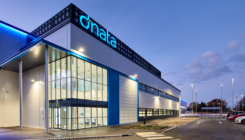 MySpecNews's tweet photo. Air services provider dnata has opened a new £30m high bay facility at Manchester Airport. For part of the scheme, the architects specified @KalwallUK translucent #Cladding to provide natural daylighting for the offices and gym. Click here for more: https://t.co/RGcTJL1ahG https://t.co/NFM6zKWZR3