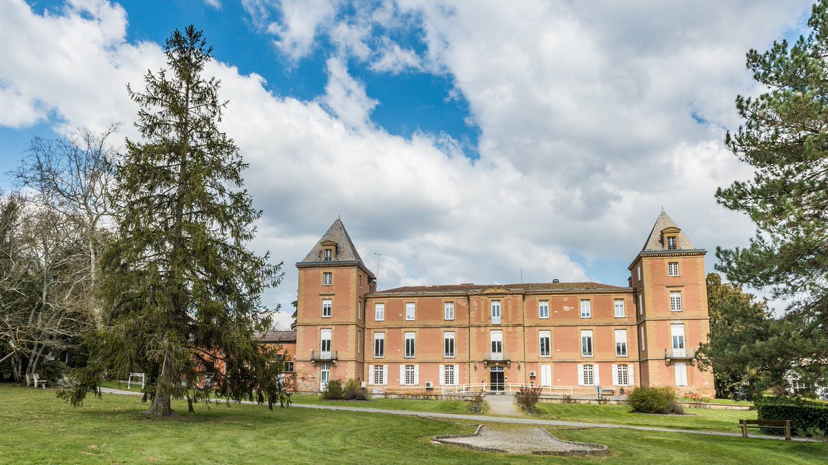 CVerdaich's tweet image. [#VotreVerdaich] Vous êtes médecin généraliste, motivé(e) par une aventure humaine riche et engagée ?
Vous souhaitez exercer dans un cadre naturel d’exception ?
Alors rendez-vous sur notre site internet pour candidater !

👉🏻 bit.ly/2LN5fF5 
#recrutement #sante