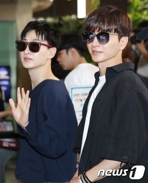 Mama Jenner and Mama Teuk cinematic parallels #SUPERJUNIOR    @SJofficial