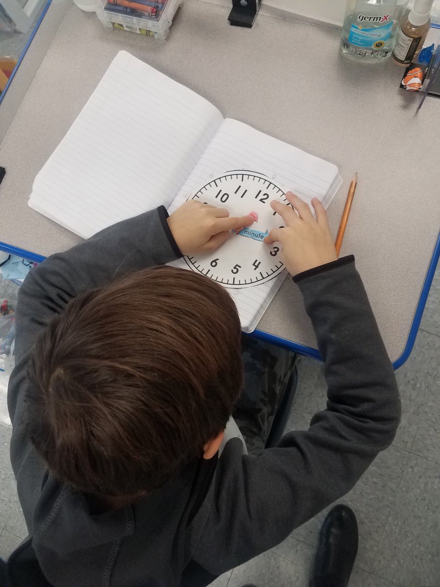 SHSciLabTeacher's tweet photo. How long until recess? How long to lunch? It time to work on elapsed time with daily kid questions! #authenticpurpose #interactivenotebook @GlendaleSHCSD https://t.co/VGQARKjNjl