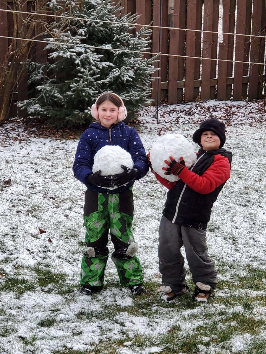 Thankfully it snowed!  Getting some exercise <a href="/DiamondTrailPS/">💎Diamond Trail Public School🐉</a> <a href="/CaitlinHogg1/">Hogg’s Ones</a>  <a href="/ShariGotfryd/">ShariG</a>