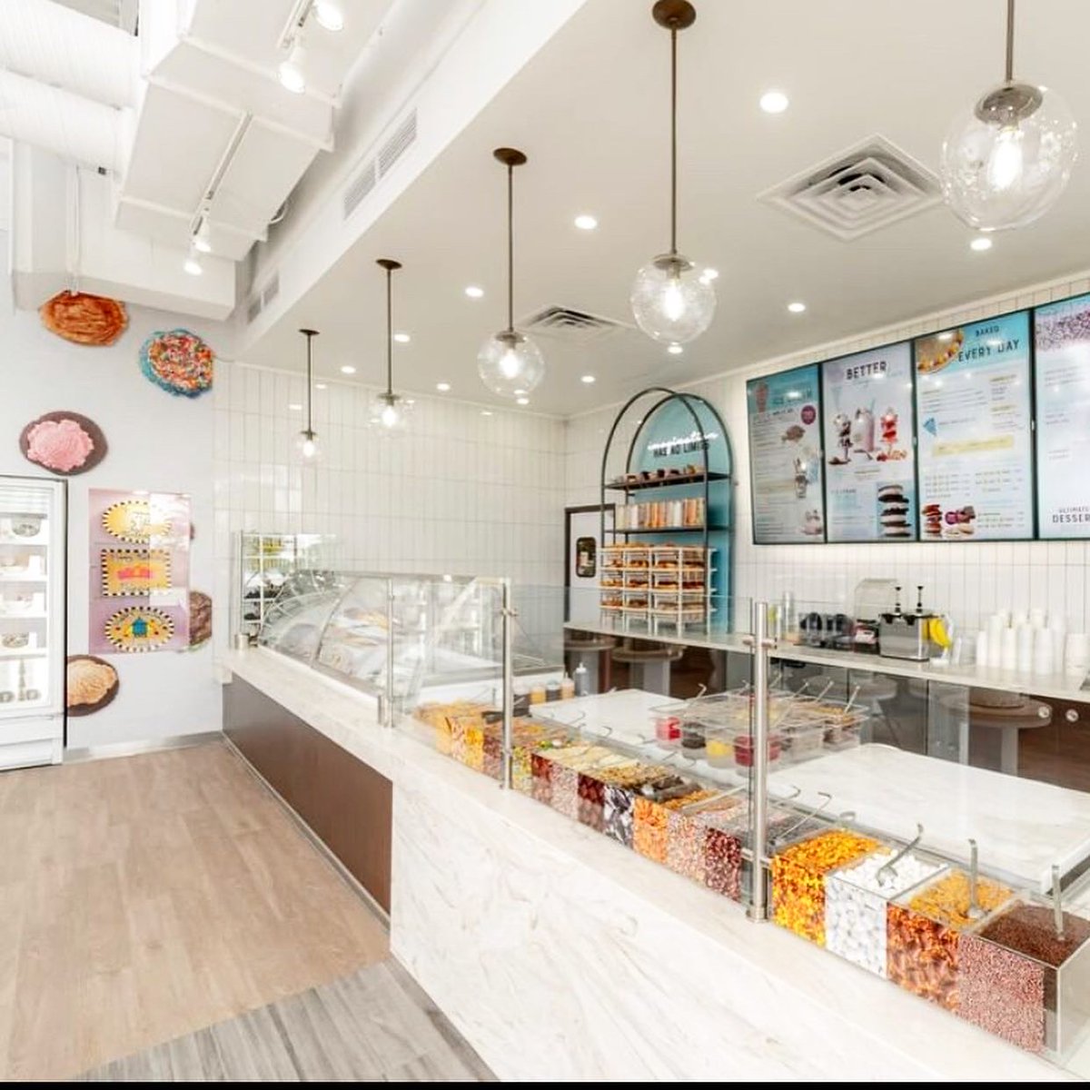 TheNicholsCo's tweet photo. Marble Slab Creamery &amp; Great American Cookies will open at 1509 Central Avenue in Plaza Midwood, the former home of Nova’s Bakery. The creamery and bakery, slated to open in May, will serve homemade ice cream with unlimited mixings, cookies, and other fresh-made desserts. https://t.co/7d86rvCGAp