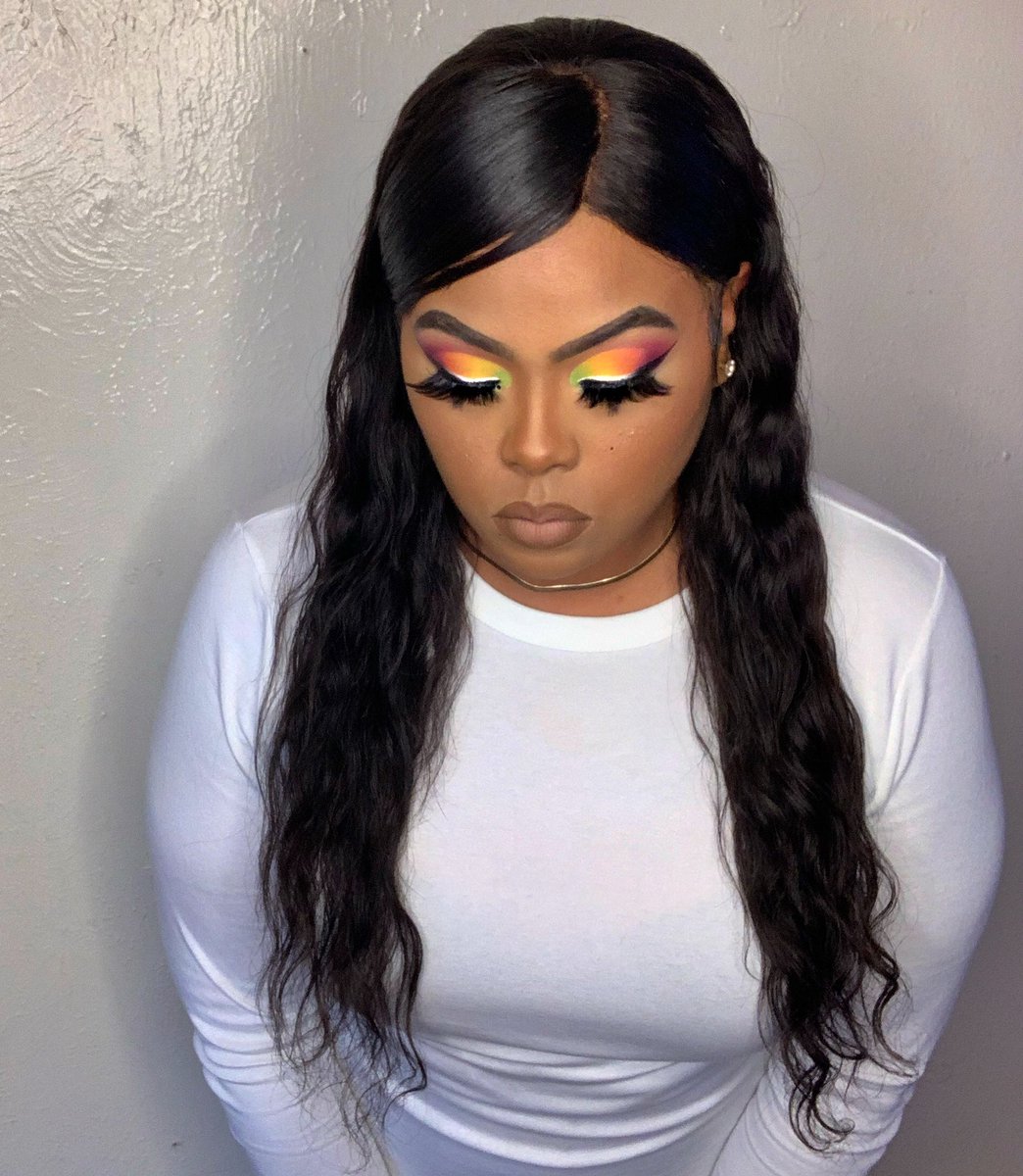 LadyBoss1986's tweet photo. 🖤💋 #colorfulcutcrease #makeupartist #makeup #dallasmua #bookme #beauty #explore #explorepage #model #dallas #photography #25mmlashes #lashes https://t.co/Y2KiMvYw7a