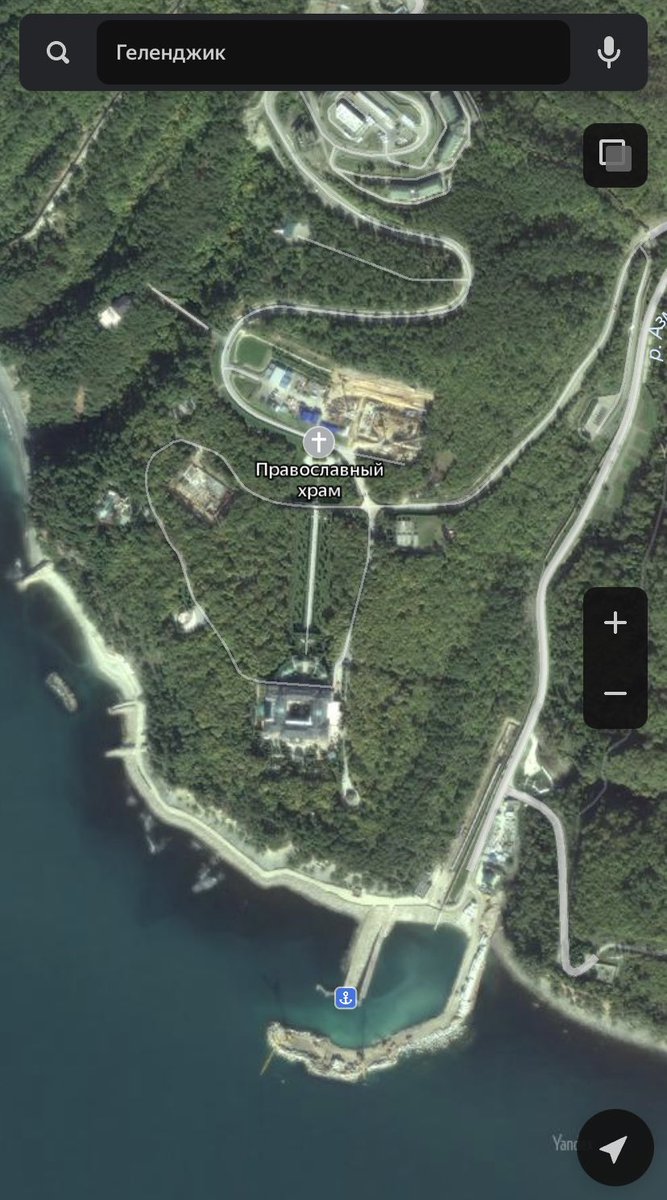 kitchenko's tweet image. Геленджик меж тем обрастает комментариями по геометкам