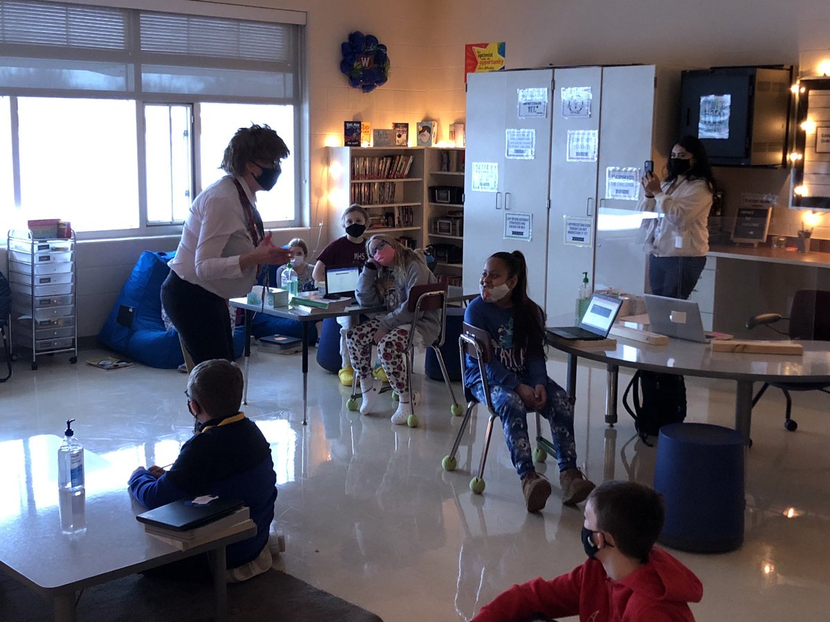 GoBicEagles's tweet photo. 4th grade teachers dressing up to introduce a research project and a lucky box winner highlights just some of the fun we had on our first day back to in-person learning! #gobiceagles ⁦@MolineCVSchools⁩ https://t.co/OZOAeb8nJo