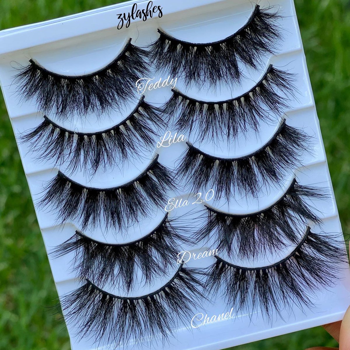 zylashes's tweet photo. TOP FIVE LASH TRAY !!
β’
π https://t.co/K8lKlL9BnO
. .
#zylashes_ #GodIsWithMe #minklashes #blackownedbusiness #lashesonfleek #mua #lashmodel #swatches #lashswatches #25mmlashes #3dminklashes #striplashes #lashlook #mink #striplashlook #lashesofinsta #welovelashes #lashmodel https://t.co/9DBagtG6ct