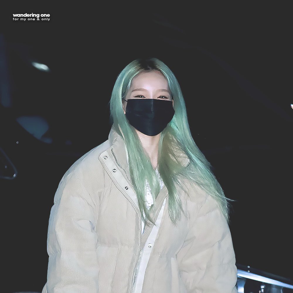 hi orbits!! i’m a new account for #이달의소녀’s  #박채원/#고원! i decided to make a thinker account and i hope you guys can support me :D i would really appreciate it if you rt and like! i love #gowon a lot and i hope i can share it with everyone! 💙💙