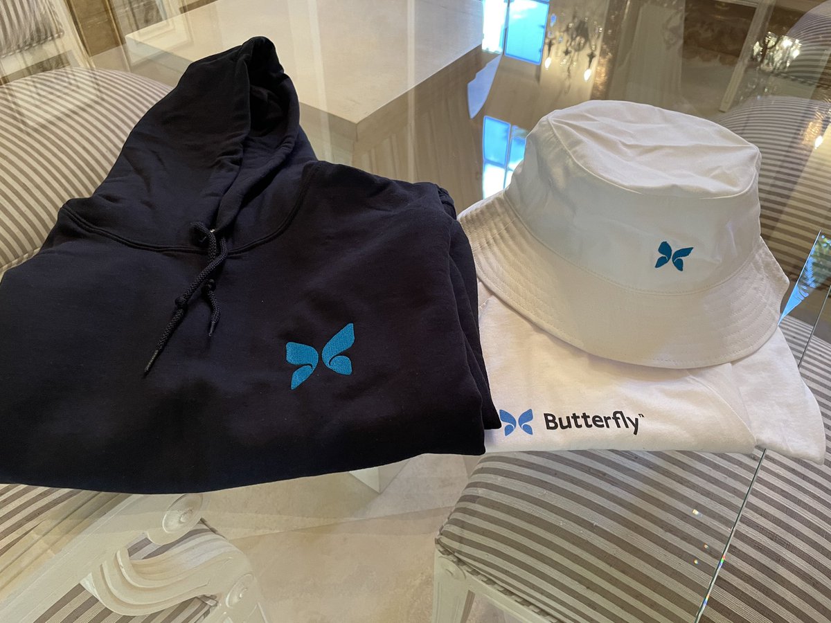 JMRothberg's tweet photo. Butterfly love 🦋 https://t.co/BBGwwpBbu3