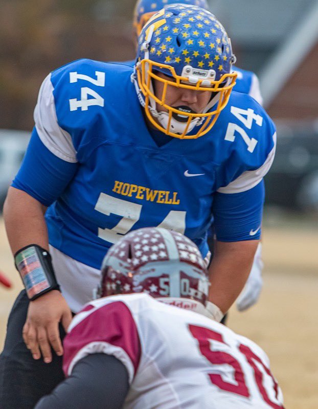 baker_landen's tweet photo. People will feel my pain this season 21, #lastride @rirby18 @byronsjones @HopewellFB @REALFOOTBALL804 @JHowardWrites @shakebakesports @Jennife71193675 still looking for a home ‼️ https://t.co/itb2wVutiq