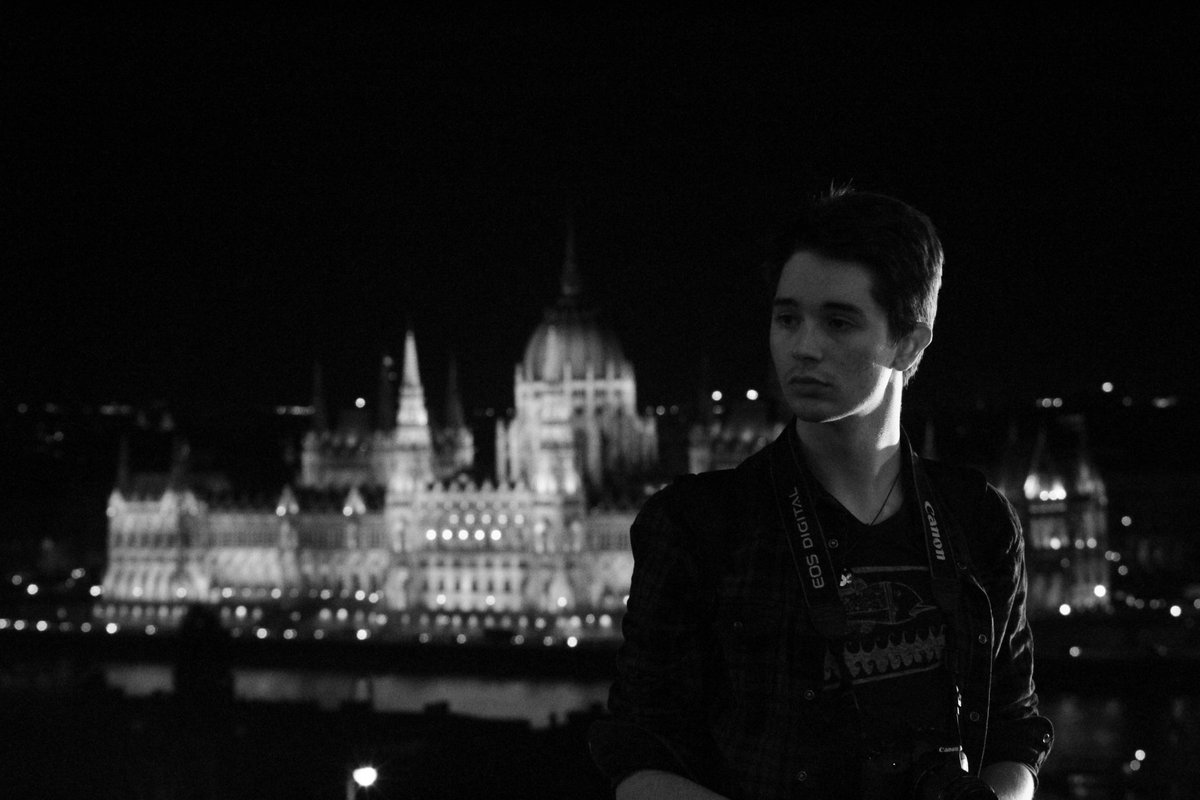 https://t.co/CTcCuIAHso
Some pics I never posted b4 of this CUTE AMAZING guy from the time we delighted our asses with a trip to ✨Budapest✨
*Gimme gimme gimme (a man after midnight) by Abba starts playing* https://t.co/8SD5ybFryE