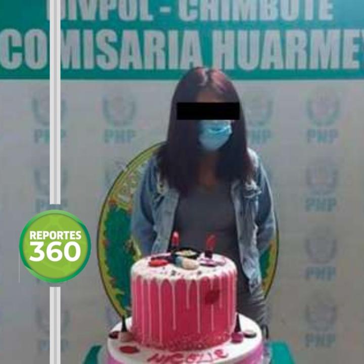 Stephanisartory's tweet photo. POLICÍA OBLIGA A JOVEN A POSAR CON LA TORTA POR CELEBRAR SU CUMPLEAÑOS EN PANDEMIA
(...)sé que cometí una equivocación al hacer un cumpleaños en plena pandemia, pero la humillación que han hecho conmigo es bien grande".
https://t.co/zVLWgFODfH
#19Ener #COVID19 #Peru https://t.co/IYWBOAF704