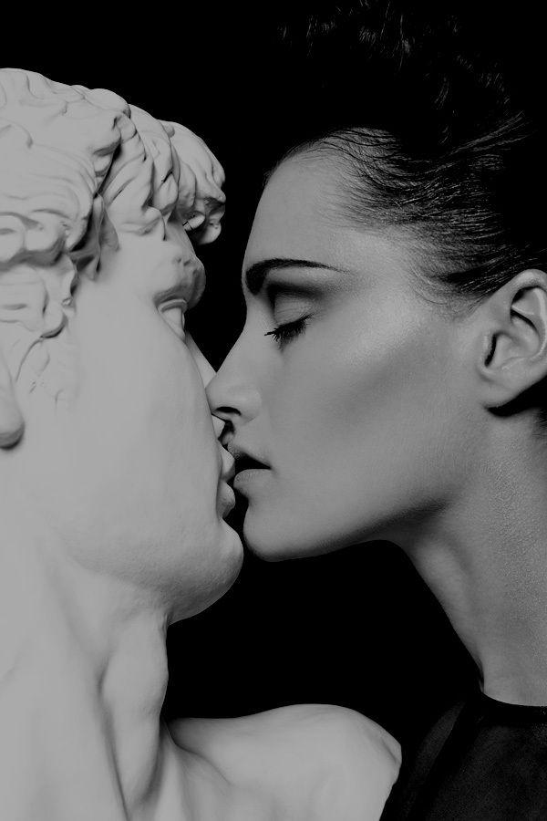 But you have to 'distract' the mind.It has to be off. Completely.To do this, turn to one of the 5 strategies above.This way, when you come back to your goals, visions, plansYou're relaxedFreed from stress.Give your brain a break,It will revive your soul.