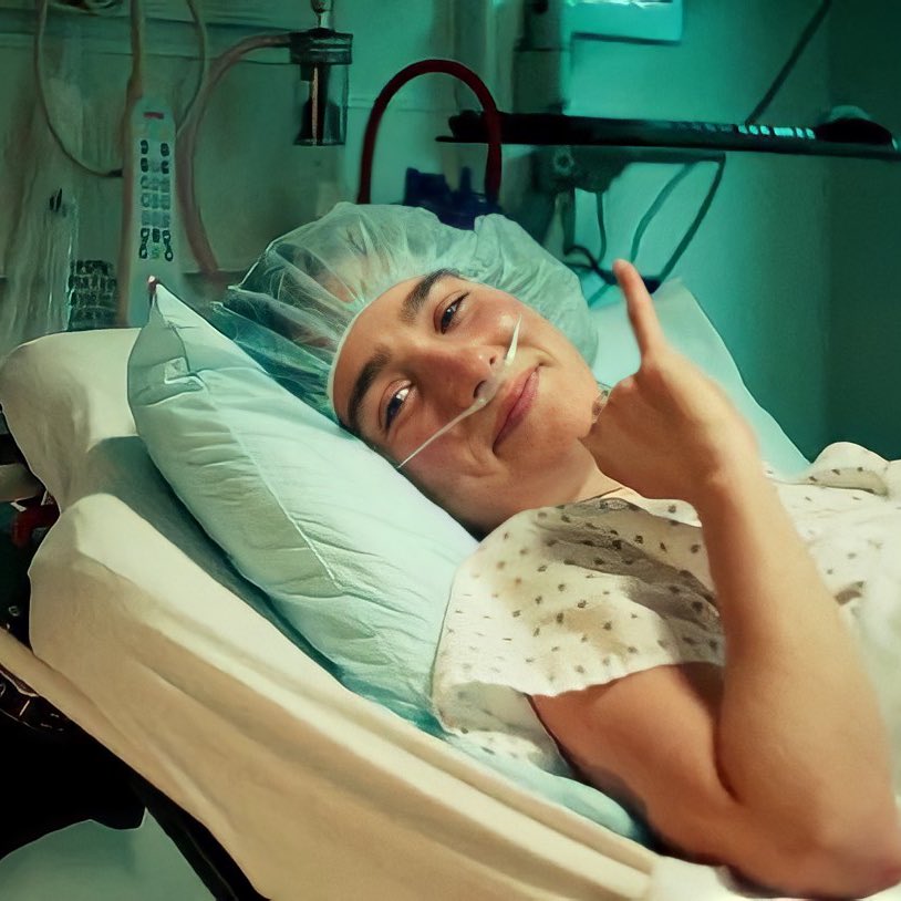 Loaa88elseed's tweet image. We can love without touching♥️ 
Five feet away ♥♥ ️