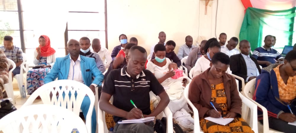 2. Dans son discours, l'Assistant du Ministre, Jean Claude KANENE, a rappelé à ces Jeunes que dans le but de sautenir et promouvoir la Jeunesse Burundaise, le <a href="/BurundiGov/">Bureau du Premier Ministre</a> a mis en avant 6 grandes priorités parmi lesquelles figure celle du développement des Jeunes.