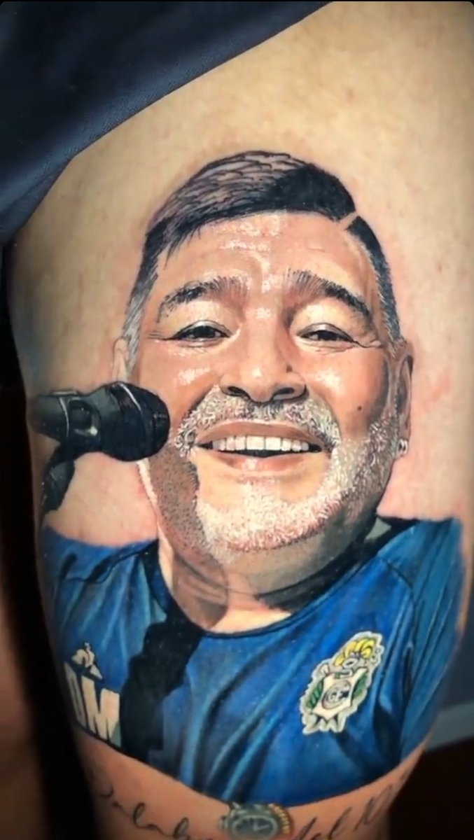 El tatuaje del juvenil Patricio Monti de su Ditector Técnico...
¡Cuánto dejaste en tus muchachos, Diego!
