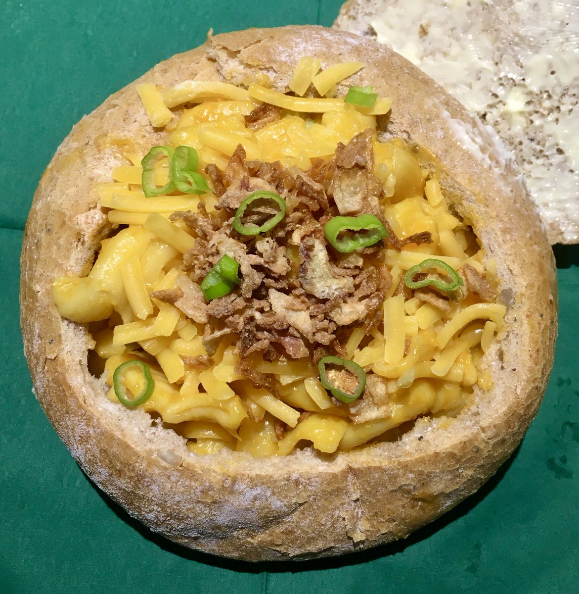 KitschenVan tweet media