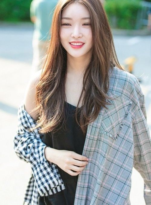 twt_FERYA's tweet photo. ##__ ، 𝓕 *erya › [ #𝔲.pd ★ te え ꗃ 📱 𝓮 - vent 𓄹 19. 01 ♫ 𓂅 @QueenKey_twt .ᐟ #QueenKeyHotDebut
#ChangeWithQueenKey
La explotación del día empieza con el debut de esta hermosa nena, muchas felicidades! https://t.co/XVZ8pWPDts