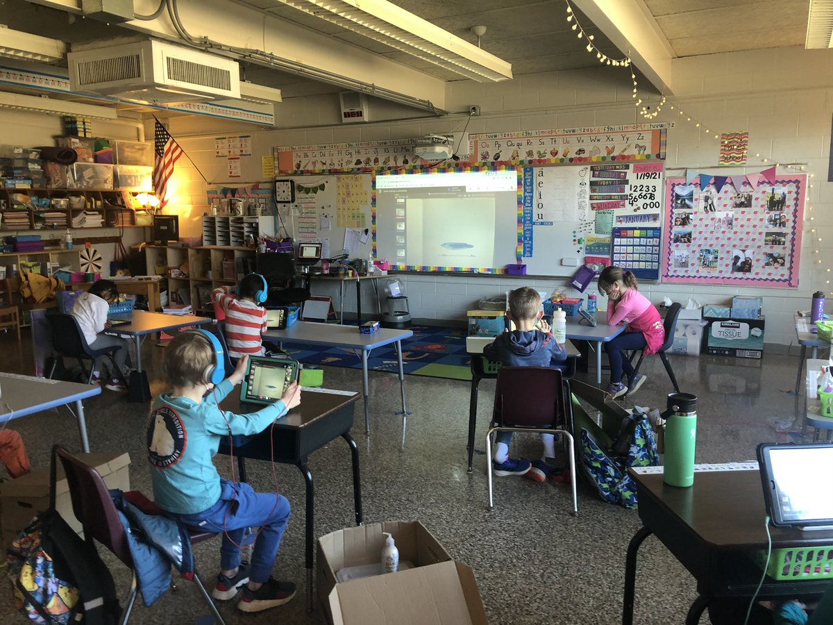Mrs_SimsSPES's tweet photo. Big shoutout to @RES_Ambrose for virtually sharing lesson to help hit home our Forward Compass Value- #acceptance #resSTRONG https://t.co/1b6BEzn908