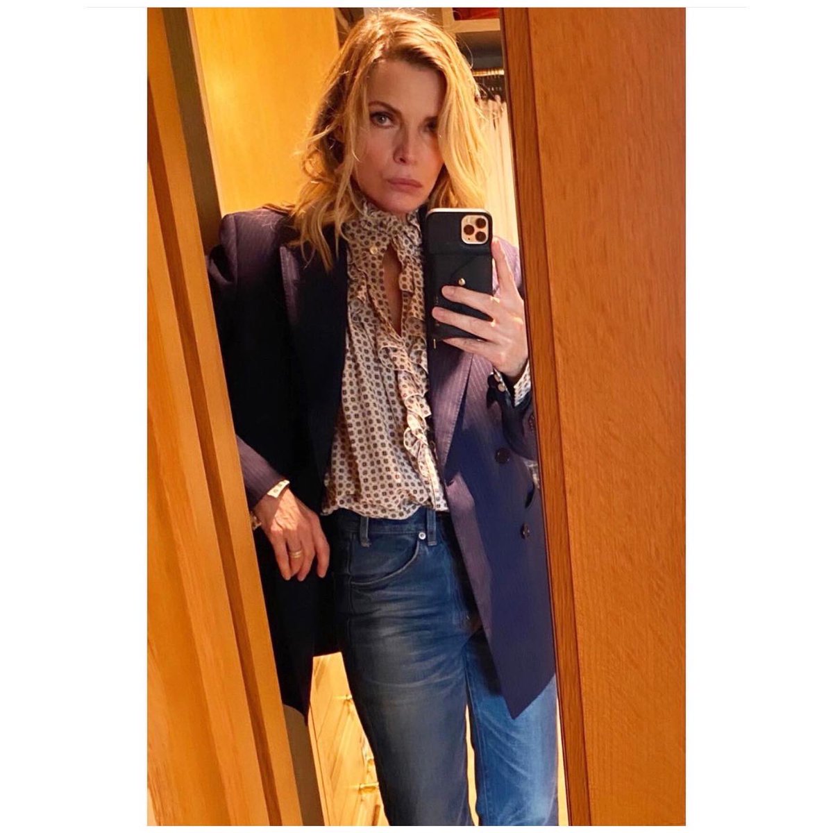 RunwayTalks's tweet photo. Our main story today covers virtual styling for virtual events. We discuss top looks of 2020 and whether or not we think this will continue. Link in bio! #fashionpodcast #highfashion #fashionlovers #runwaywalkscurrenttalks #rwct https://t.co/a500nINhZW