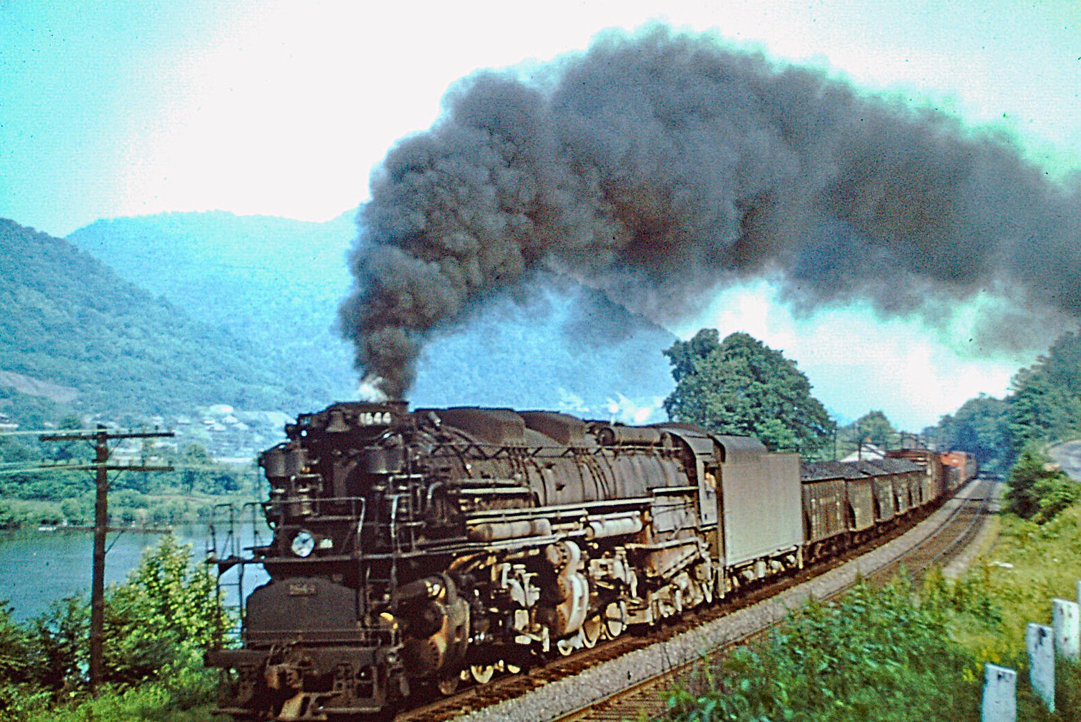 American Rails Com Chesapeake Amp Ohio 2 6 6 6 Allegheny 1644 Steams Westbound Along The Kanawha River At Handley West Virginia With A General Manifest On June 6 1956 T Co R26bbhlgxp Twitter