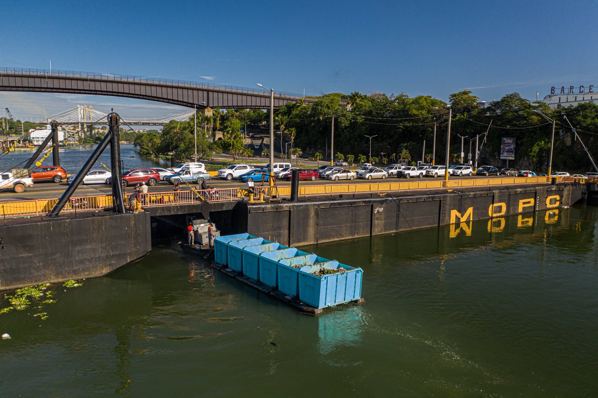 TheOceanCleanup's tweet photo. That feeling when you realize this trash won't make it to the ocean thanks to Interceptor 004 cleaning in the Dominican Republic 🇩🇴 https://t.co/9AK7L5Ja1J