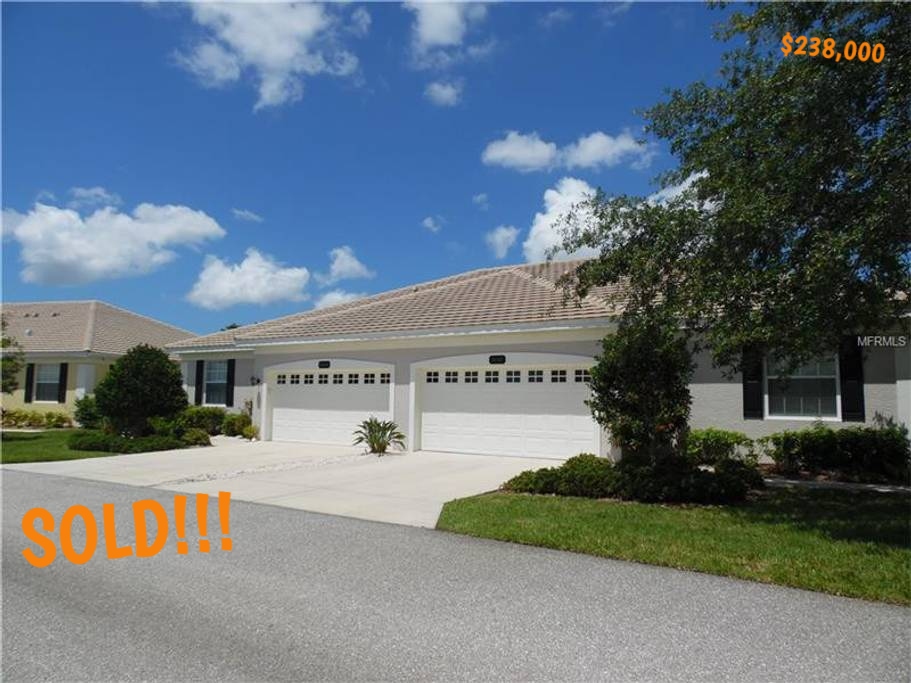 RLTYDaleThomas's tweet photo. Wishing to thank the Senese Family and Jablonski Family for trusting us first with the vacation management of their home and then the sale. It has been our pleasure working with you over the past five years. 🍾🥂
#VeniceVacationHomes #VeniceSales #PlantationGolfAndCountryClub https://t.co/jCPDzbzO2N