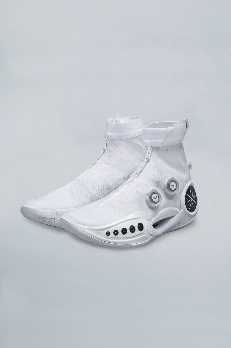 WayofWade's tweet image. Introducing the Way of Wade 9, and the Way of Wade 9 Infinity.

A futuristic approach to basketball footwear, challenging design and technology. The molecular motif seen throughout the shoe is representative of starting from scratch, seeing infinite possibility in the future.